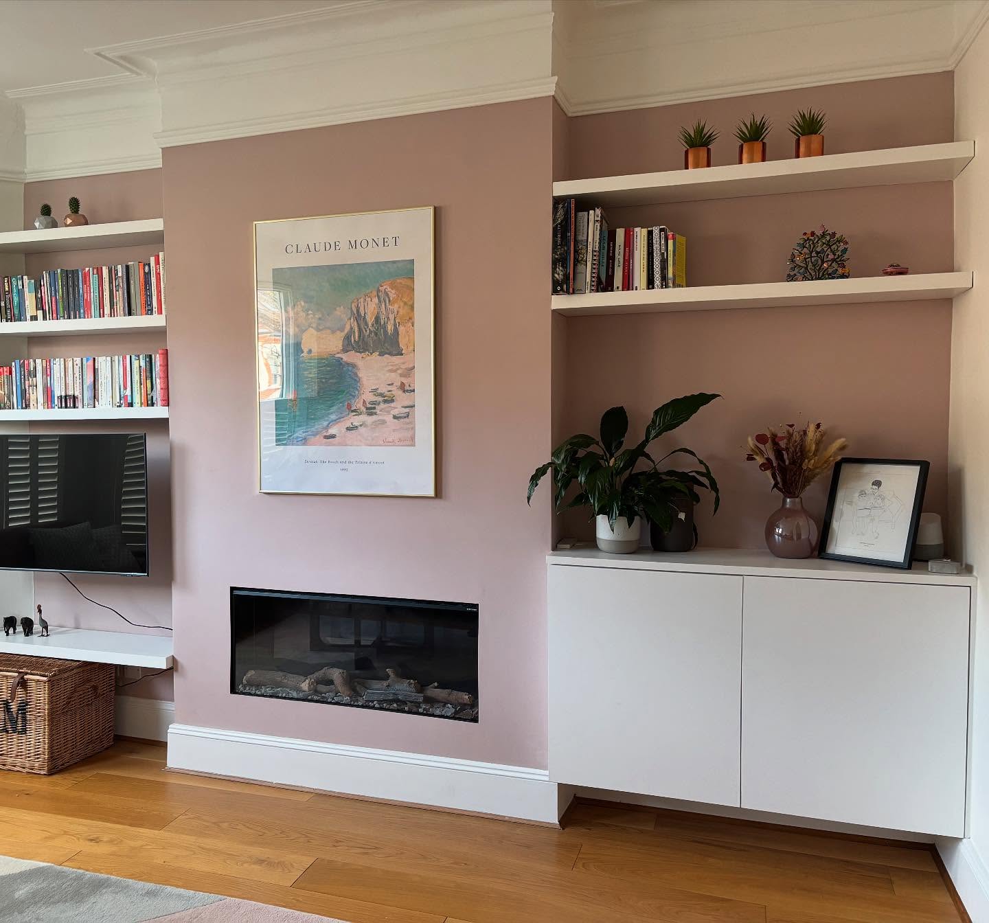 נורת׳ פינצ׳לי - אח וארונות מדפים