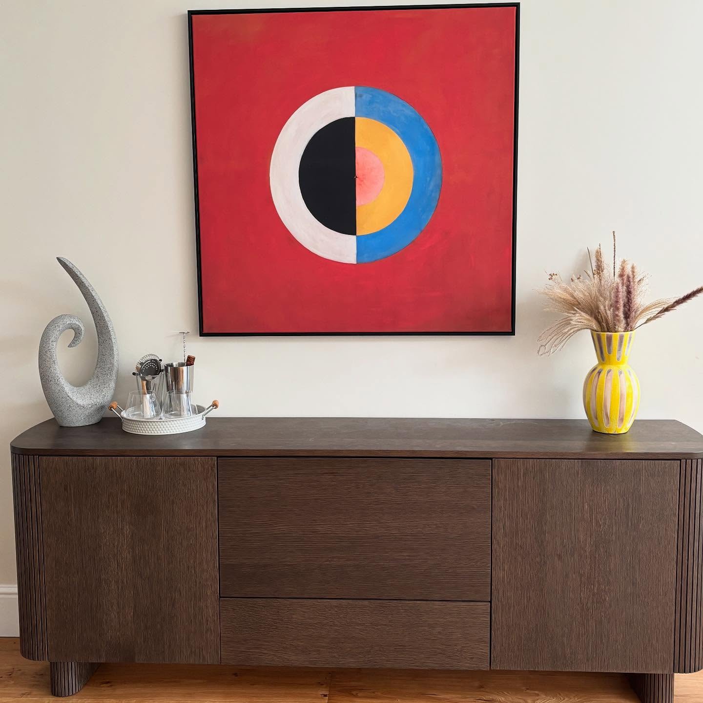 מאזוול היל - שידה ואמנות