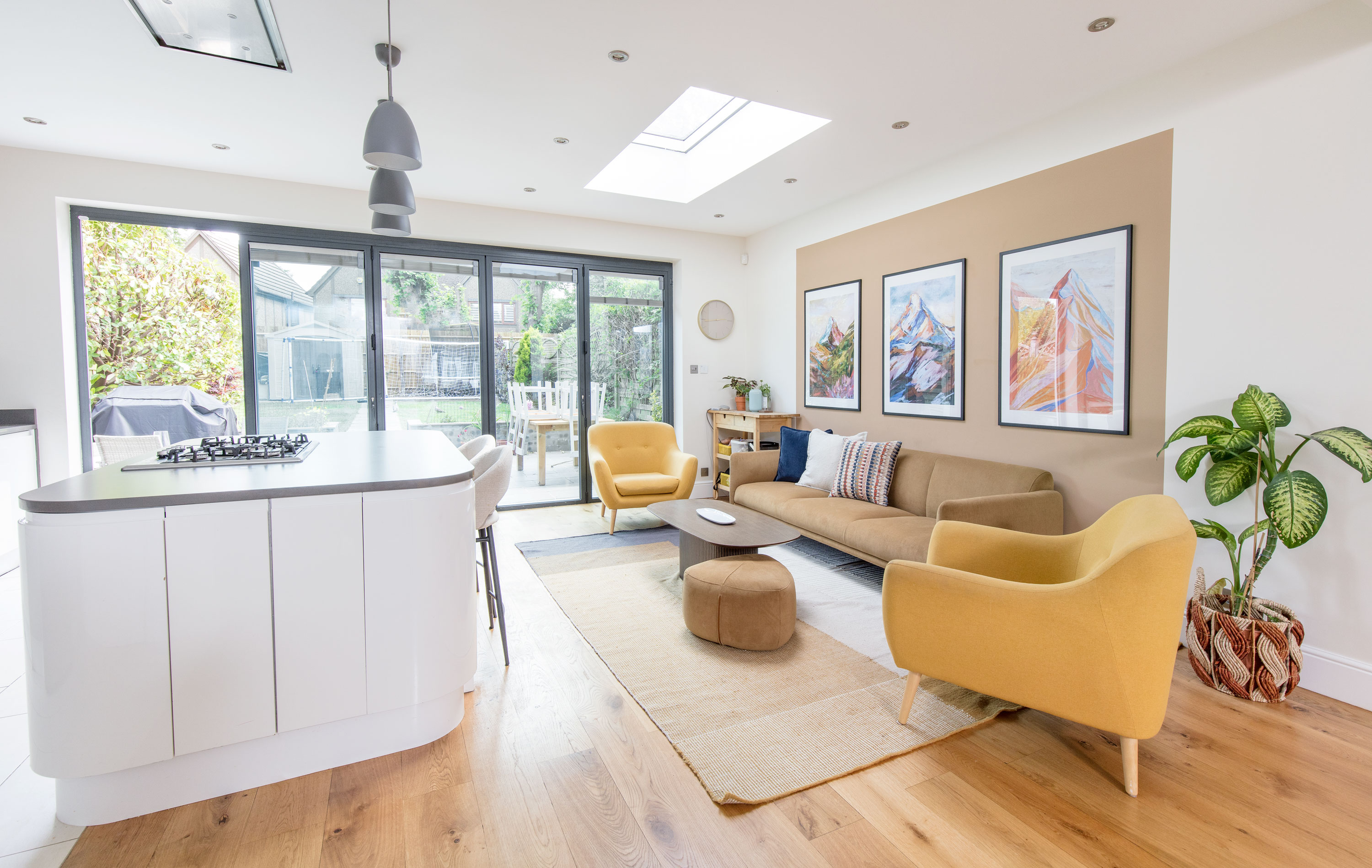 רג׳נטס פארק - מטבח ומרחב פתוח