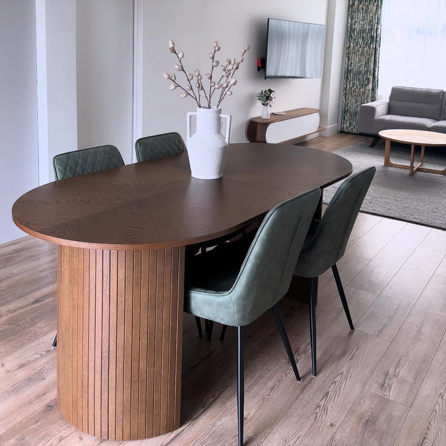 ווסט פינצ׳לי - פינת אוכל